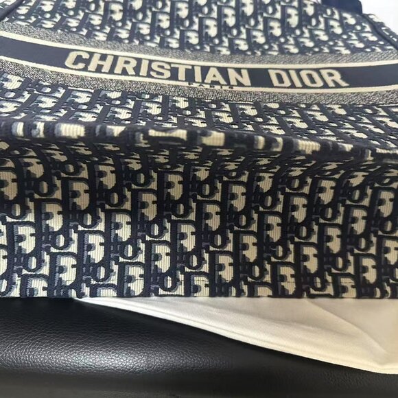 Dior Book Tote Medium Blue Oblique - Picture 4 of 11